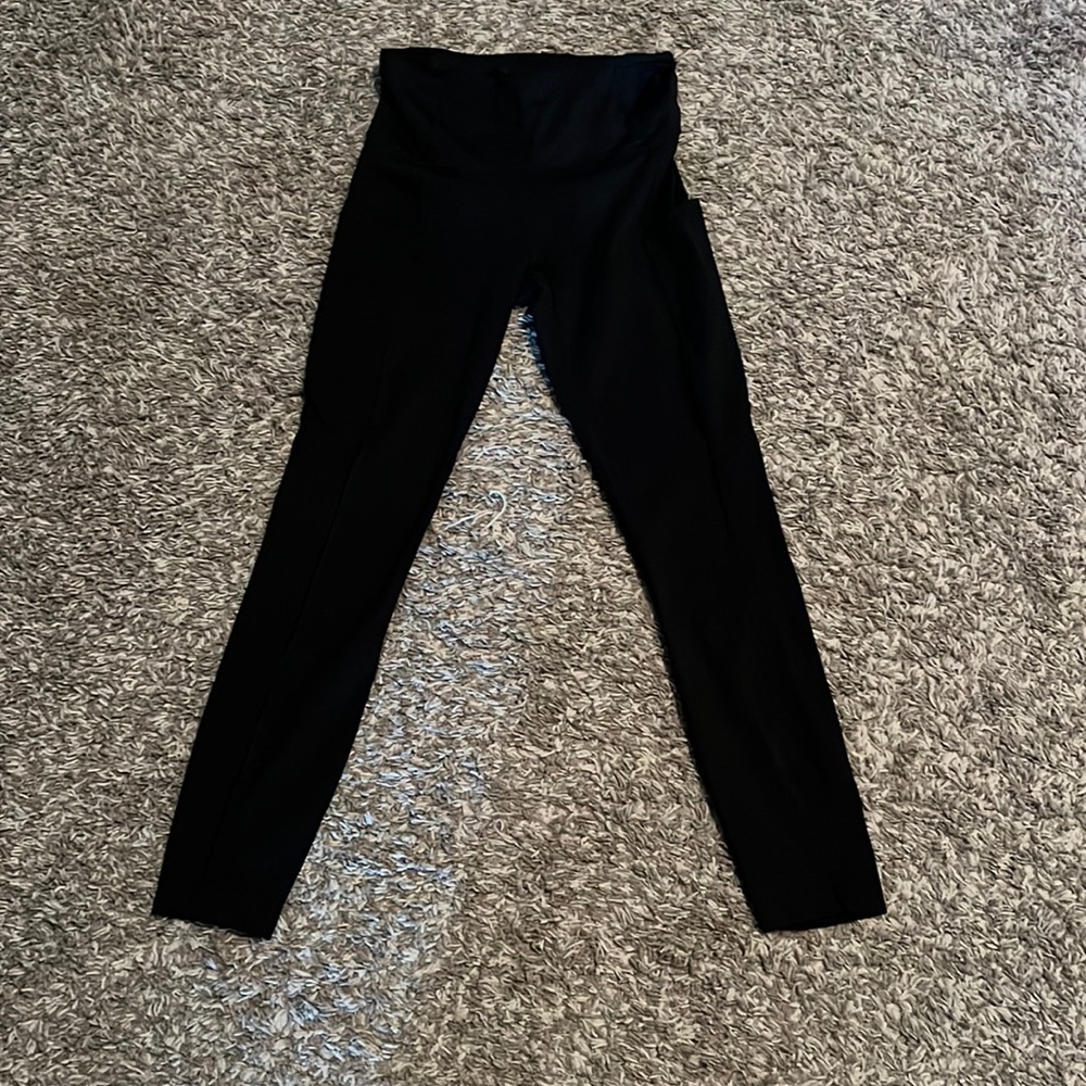 black lululemon leggings